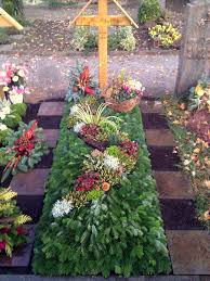 Friedhofsgartnerei Durlach Durlach Aue Und Grotzingen Erste Grabanlage Grabbepflanzung Bepflanzung Grabgestaltung