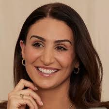 Katie Scarlett's Instagram, Twitter & Facebook