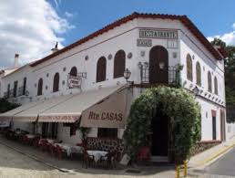 Estupenda casa de pueblo en aracena, 4 dormitorios, salón, salita, cocina, baño, terraza, lavadero, trastero, semisótano y patio. Estamos Situados En Pleno Corazon De La Provincia De Huelva En La Sierra De Aracena Foto De Restaurante Casas Aracena Tripadvisor