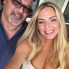 Does surgeon prescribe pain medication 4-6 weeks post-surgery?