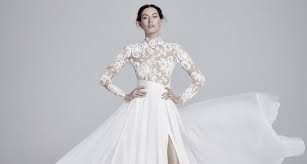 Die knallrosa robe soll stolze 91 500 dollar gekostet haben. Die Teuersten Brautkleid Designer Im Jahr 2019 Wixxeo