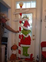 Life Size Grinch 7 1 2 Foot 90 X 36 Wide And Max Christmas Yard Art Decoration Christmas Yard Art Christmas Yard Decorations Christmas Yard