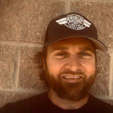 Michael Kohn (@mkcustominstall)