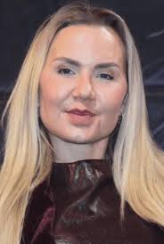 Soñadoras walked so Euphoria could run 💅📺💔 The teenage telenovela that  shaped me, bro. #latinosbelike #soñadoras #telenovela #growinguplatino  #abuelasfamily