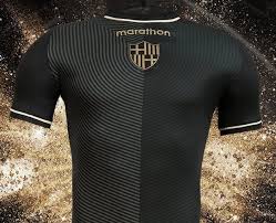 Y ojo que es una edición limitada. Camiseta Conmemorativa Marathon Del Barcelona Sc 93 Anos