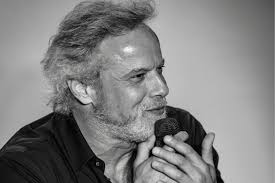 «era a personagem que andava a pedir, há uns tempos», relevou o ator. Ricardo Carrico Amigos No Casino Estoril Anoticia