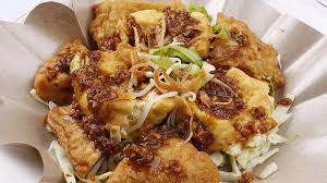 Beri daun jeruk, geprek sedikit saja, lalu tambahkan air panas dan kecap. 9 Delicious Tofu Dishes In Indonesia Indoindians Com