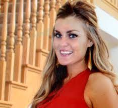 Gielle Carlile's Instagram, Twitter & Facebook