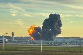 Multiple people killed in 'catastrophic' plane crash at airport in Louisville, Kentucky | The Independent