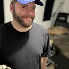 Are there any bands or projects near Indianapolis looking for vocalists?