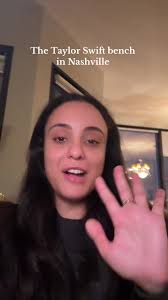 Also i need to know if @Taylor Swift has seen her bench irl 📚🌾🪑 @Taylor  Nation #taylorswiftbench #taylorswiftnashville