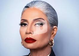 سوسن بدر تطلب رأي الجمهور Lipstick Beauty