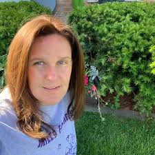 In your opinion, what is the optimal maximum number of students for a  first-grade classroom without an assistant?