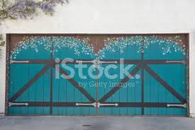 She was inspired by public art in cuba — and her son's comment that not enough people saw her paintings. Garage Door With Hand Painted Mural Stock Photos Freeimages Com