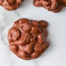 Crockpot Peanut Clusters Recipe Is A Simple Dessert Idea With Only 5 Ingredients The Cro Peanut Clusters In Crockpot Peanut Clusters Chocolate Peanut Clusters