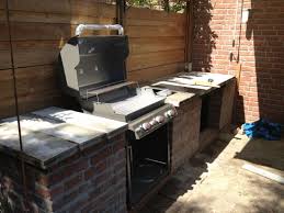 Get outside and play in beautiful utah with wsu outdoor program from student adventure events to personal guide services and gear rental we are your source for utah outdoors. Aussenkuche Mit Integriertem Weber Genesis S330 Grillforum Und Bbq Www Grillsportverein De Aussenkuche Kuche Aussen