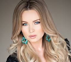 Megan Wetzel's Instagram, Twitter & Facebook