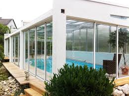 Neher Multiraum Schiebeanlage Fur Poolhaus Glasschiebeturen Poolhaus Pool Haus Wintergarten