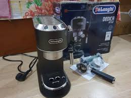 Like most delonghi machines, this one is also made of sturdy stainless steel. Delonghi Dedica Ec685bk Tv Home Appliances Kitchen Appliances Coffee Machines Makers On Carousell
