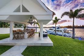 Arrivare Nella Tua Magnifica Villa Di Lusso Con Il Tuo Yatch Australia Luxuryhome Millionaire Yatch Dremhome Villa Di Lusso Palazzi Gold Coast