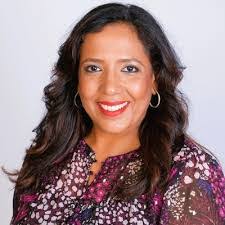 Smita Doshi's Instagram, Twitter & Facebook