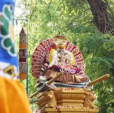 It takes 5.56 years for tempel 1 to orbit the sun once. Sri Naagapoosani Ambaal Hindu Tempel Krefeld Home Facebook