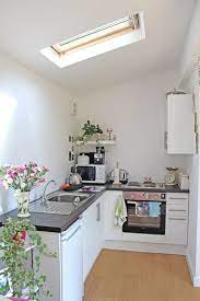 Lewat perpaduan putih pada sisi permukaan meja kitchen set dan dinding dapur, hal ini mewakliki konsep minimalis yang mana diterapkan melalui. Adorable Fabulous Modern Kitchen Sets On Simplicity Efficiency And Elegance Https Homeofpondo Kitchen Design Small Small Modern Kitchens Modern Kitchen Set