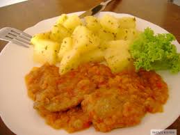 Se lasa 10 minute pentru a se patrunde apoi se dau prin faina alba. SniÅ£ele In Sos De CeapÄƒ Betty S Kitchen