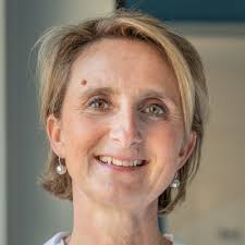 🎉 C'est officiel, J-26 ! 🧡 À partir du 1er septembre 2025, je rejoindrai  Orange Business à Cesson-Sévigné en tant que cheffe de projet communication  dans le cadre d'une alternance de deux