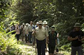 His name isnt bob so why is it captain bob? Hamburger Hill Veterans Find Peace On Battlefield Wsj