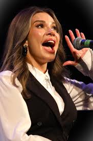 So I've received a few messages asking how I got started with Leonid &  Friends, it's a very simple thing..... I had the amazing experience of  photographing Chicago the Band during 2016,