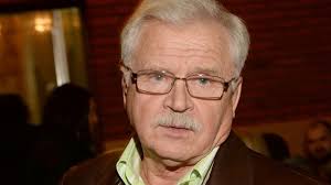 Звание народного артиста рсфср сергей никоненко завоевал благодаря работам в кино. Sergej Nikonenko Dva Dnya Lezhal V Reanimacii S Koronavirusom