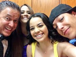 Esme Miranda (@132esme)