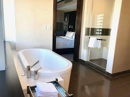 There used to be two laundomats ( duds and suds and antonio's) that had pick up/delivery service for about $2 a pound (10 pound minimum) and a small service charge. Las Vegas Is Vdara Hotel Good For Kids 2 Dads With Baggage