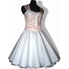 Brautkleid gebraucht verkaufen, der schweizer brautmoden kleinanzeigenmarkt. 50er Jahre Brautkleid Hochzeit Weiss Zum Petticoat Dekoltee Rosa