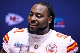 Some athletes use their fame for luxury. Derrick Nnadi uses his for  kindness. The Kansas City Chiefs defensive tackle has quietly become one of  the biggest heroes in the animal rescue world.