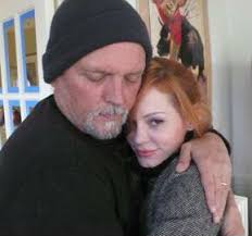 Rose mcgowan has suffered some hard knocks, from a cult to homelessness to repeated abuse. Rose Mcgowan Family Father Mother Sisters Brothers Husband Boyfriends Partners