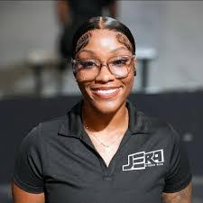 Jazzy Phay's Instagram, Twitter & Facebook