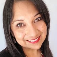 Elizabeth Cortez's Instagram, Twitter & Facebook