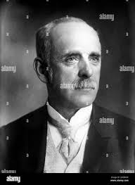 Leslie shaw hi-res stock photography and images