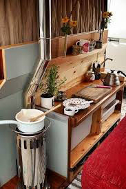 Boxen Von Ikea Als Stauraum Campervan Innen Wohnmobil Umbau Wohnmobil Mieten