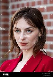 Claire Bender's Instagram, Twitter & Facebook