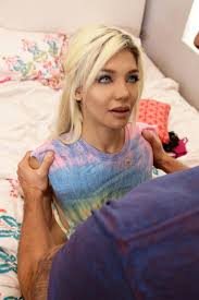 Elizabeth Jolie Jizzed after Hot Sex