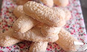 De Delicieux Biscuits A La Cuillere Maison La Recette Recette Biscuit Cuillere Biscuits Biscuit Cuillere