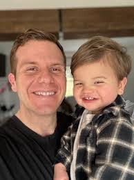 Kellie Combs's Instagram, Twitter & Facebook