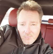 Can someone create a race graphic for a shirt or calendar?