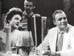 Lifestyle, videos and celebrity news! O Gynaikokatakthths Lampros Kwnstantaras O Erwtas Me Thn Kaloyta Kai O Gamos Me Thn 25 Xronia Mikroterh Filiw Stories Iefimerida Gr