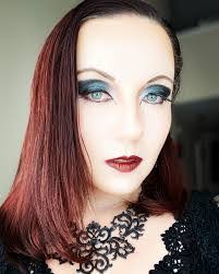 Faye Friday's Instagram, Twitter & Facebook