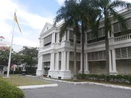 Telling the sultan a story but withholding the end of the story till the next night. Warisan Raja Permaisuri Melayu Klang Bandar Diraja Galeri Diraja Sultan Abdul Aziz Dan Istana Alam Shah