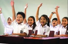 Tujuan pendidikan nasional menurut tap mpr no ii/mpr/1993 yaitu meningkatkan kualitas manusia indonesia, yaitu manusia yang beriman dan bertakwa. Pengertian Pendidikan Tujuan Manfaat Fungsi Peran Asas